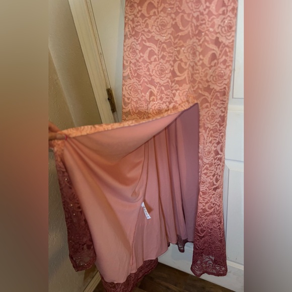 TWO-TONED ROSES DRESS - Picture 7 of 10